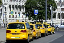 Újra drágulhat a taxizás, de az adózás testreszabása is sokat segítene az ágazaton