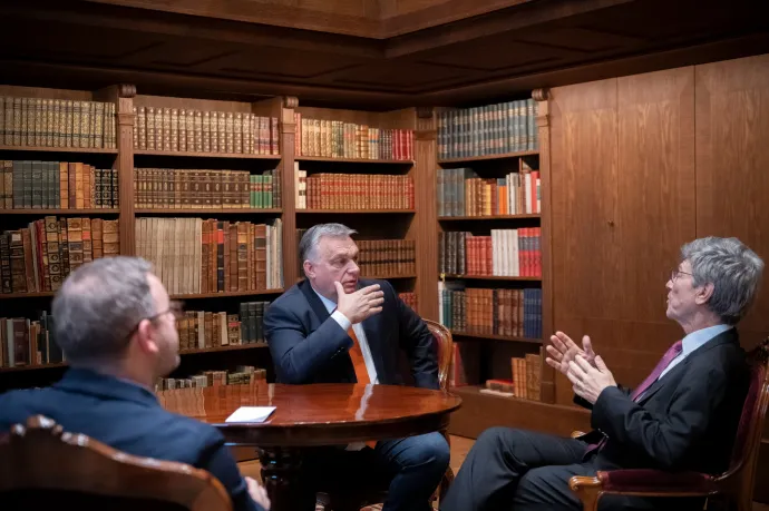 Orbán Jeffrey Sachs amerikai közgazdásszal beszélgetett az orosz–ukrán háborúról a Karmelitában
