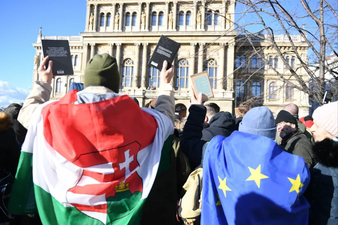 MTA-osztály: A diplomás átlagbérre kell emelni a tanárok fizetését