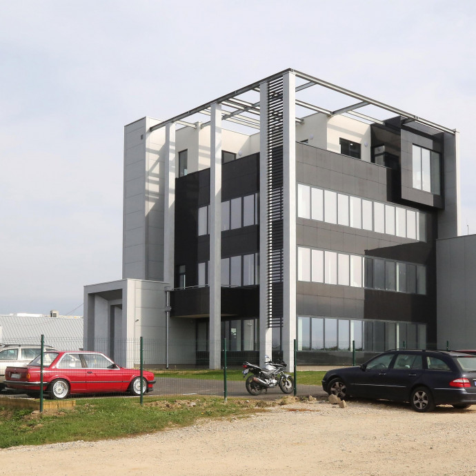 Nemcsak Palkovicsot kapja meg a győri egyetem, hanem a kedvenc állami cégeit is