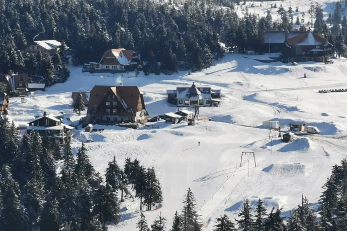 Gyakorlatilag bármilyen árat megszabhatnék szilveszterre, aki ilyenkor víkendházazni akar, úgyis kifizetné