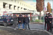 Hárman meghaltak, amikor egy férfi lövöldözni kezdett egy lakógyűlésen Rómában