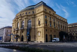 Mária országa Szegedről az internetre kerül, amíg a színház zárva