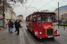 Parkolás ingyen, forralt bor 1200-ért, kolbász 2800-ért: megnéztük a pozsonyi adventi vásárt