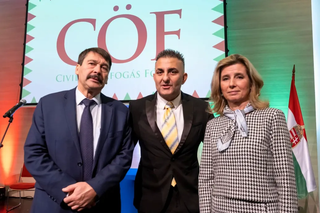 A CÖF jó hangulatú díjkiosztóján Győzike összefutott az Áder házaspárral