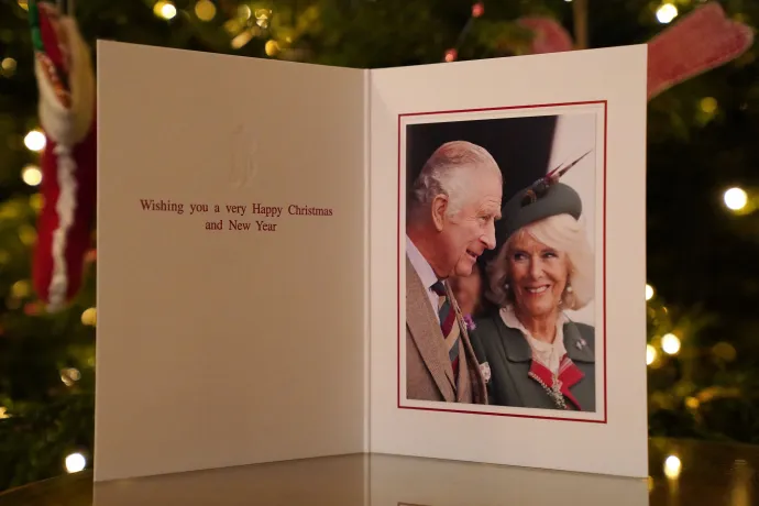 A brit királyi pár 2022-es karácsonyi üdvözlőlapja – Fotó: Jonathan Brady / AFP