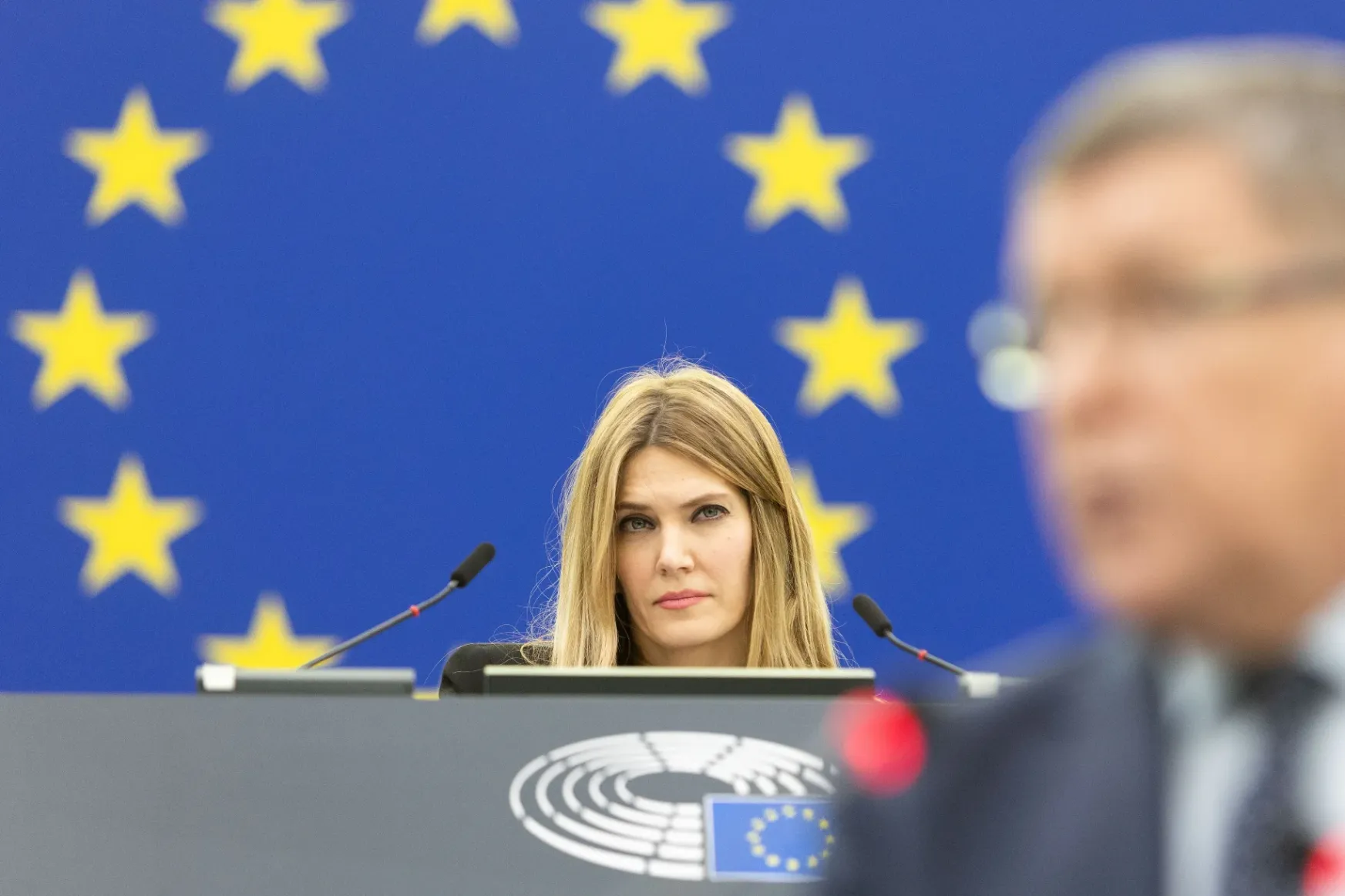 Beleremeghet az Európai Parlament a vesztegetési botrányba