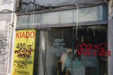 A pusztuló, szedett-vedett Nagykörúton ma már minden ötödik üzlet üresen áll