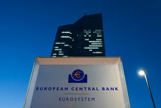 Fél százalékponttal emeli a kamatszintet az Európai Központi Bank