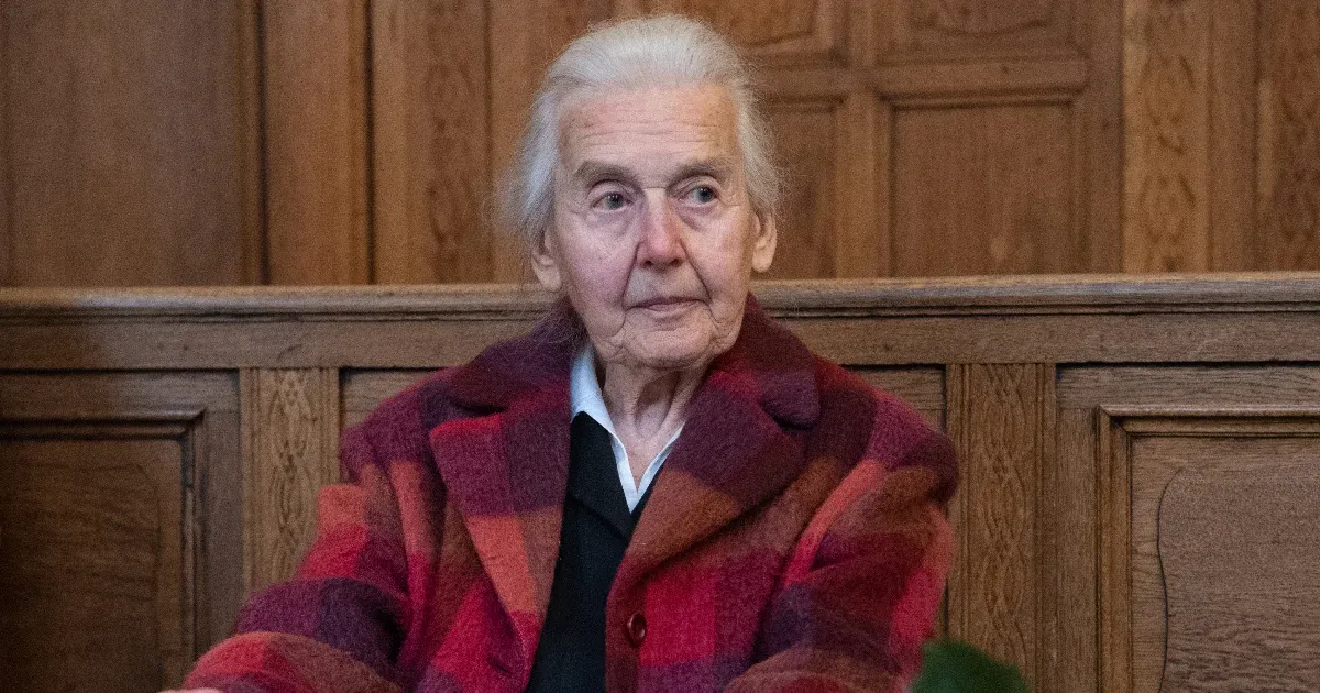 Un notorio negador del Holocausto debe ir a prisión a los 94 años