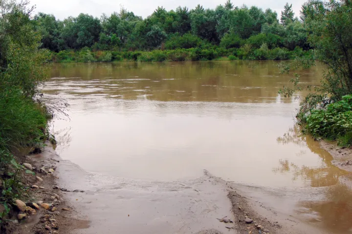 Narancssárga jelzésű árvízriasztás van érvényben több erdélyi megyében