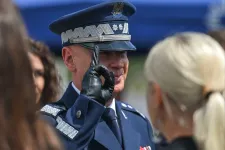 Ajándékba kapott gránátvetővel robbanthatott a lengyel rendőrfőkapitány