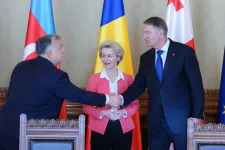 Aláírták a megállapodást, ami lehetővé teszi, hogy azeri zöldenergia érkezzen Grúzián és a Fekete-tengeren keresztül az EU-ba
