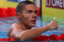 Megelőzték David Popovici úszót 200 méter gyorson a Melbourne-i világbajnokságon