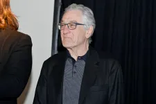 Karácsonyi ajándékokat lopott egy nő Robert De Niro lakásából