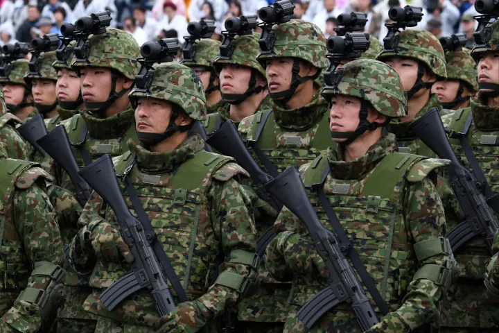 Japán a világ harmadik legnagyobb katonai hatalmává válik, ha ki tudja fizetni