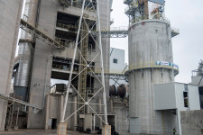 Az építőipar működését veszélyezteti a kormányzati cement ársapka