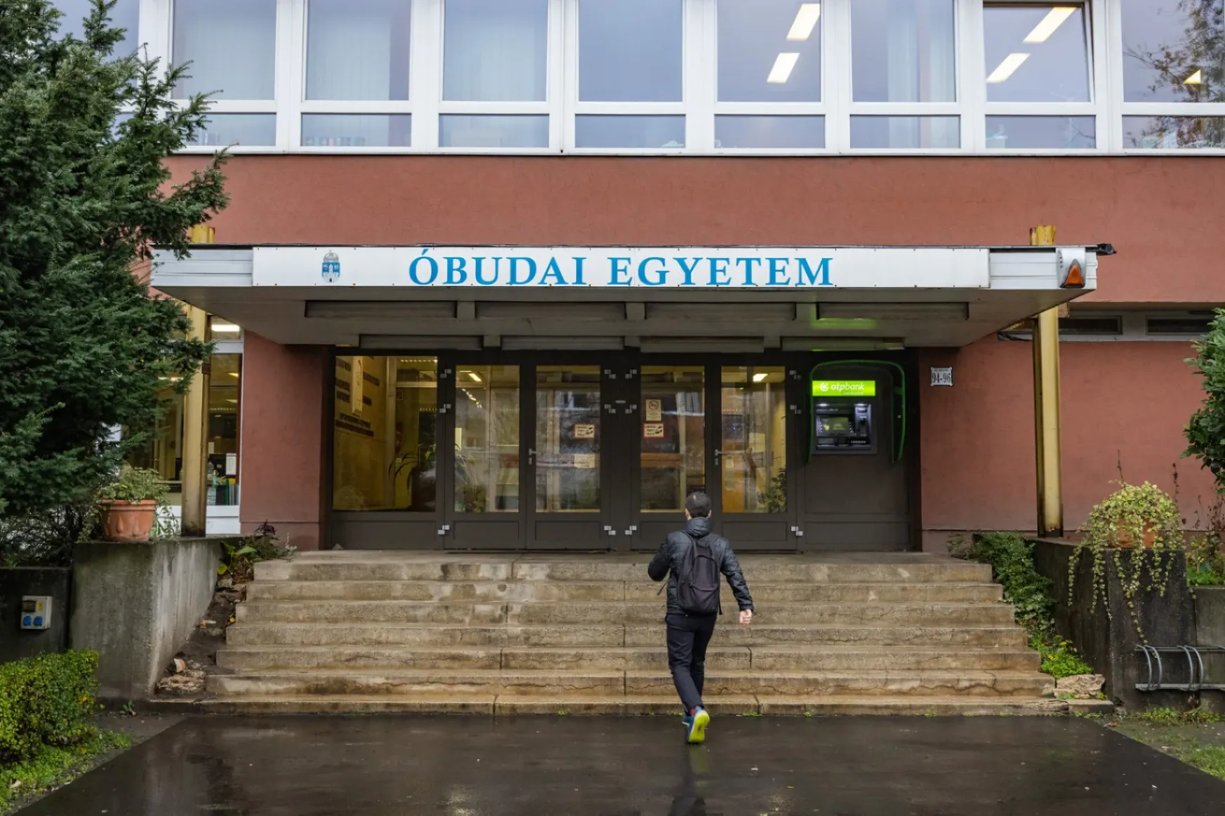 One hyper-prolific researcher may have boosted Óbuda University's international ranking