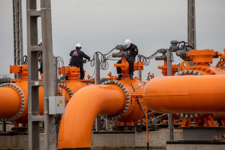 Nagynyomású földgázszállító csővezeték a Kiskundorozsma Nemzetközi Mérőállomáson 2021. szeptember 30-án – Fotó: Rosta Tibor / MTI
