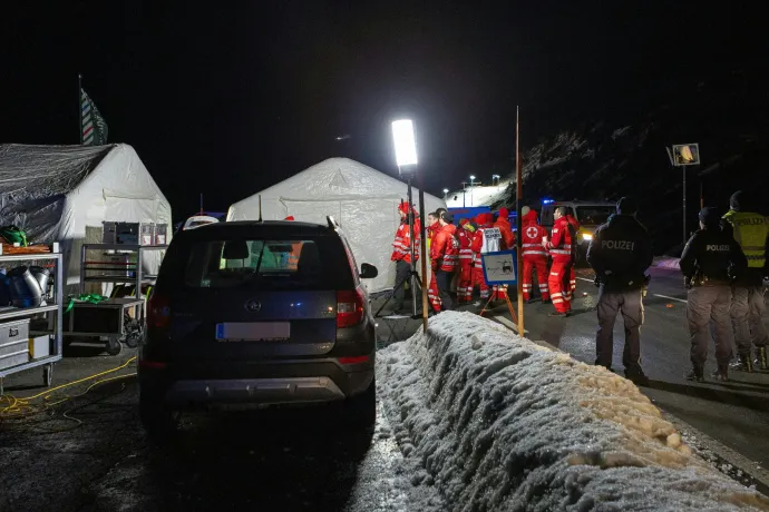 Mind a tíz síelőt megtalálták az ausztriai lavina után, négyen megsérültek
