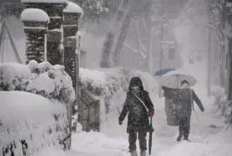 17-en meghaltak Japánban a szokatlanul erős havazás miatt
