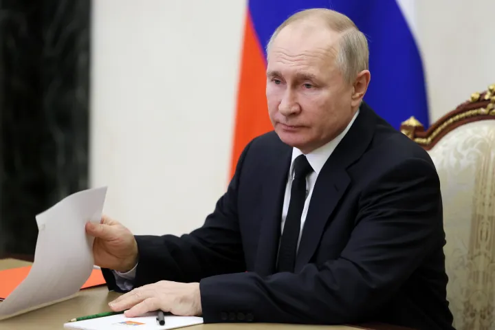 Vlagyimir Putyin orosz elnök videókonferencián tárgyal december elején – Fotó: Mihail Mecel / MTI/AP/Kreml/Pool