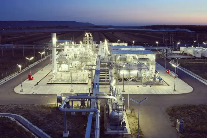 Többletadót vetne ki a kormány az energetikai vállalatokra