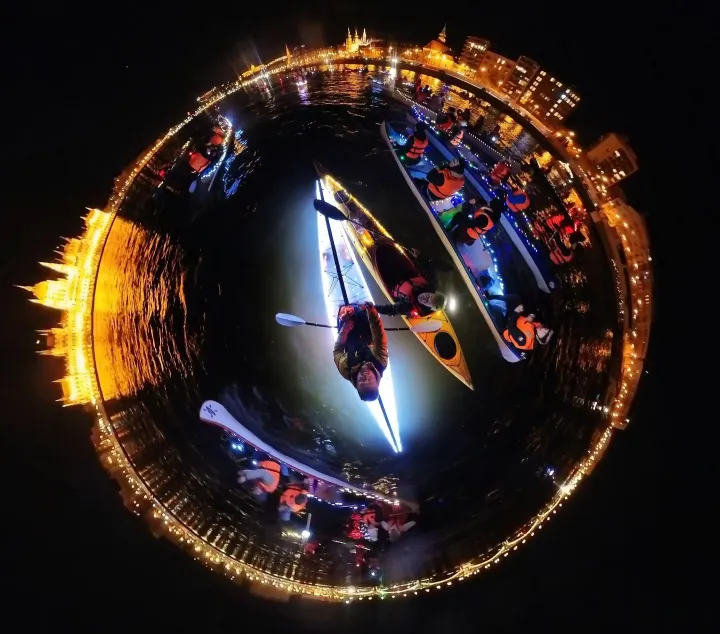 A hajók egy 360 fokos felvételen – Fotó: Lánczi András