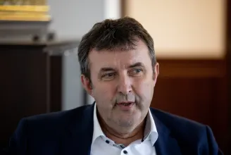 Havi 5 milliós fizetést kap az állami védelmi holdingnál Palkovics László