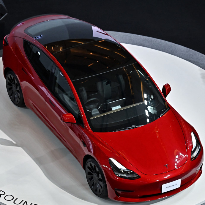 Hiába esett óriásit a Tesla a tőzsdén, Musk szerint aggodalomra nincs ok