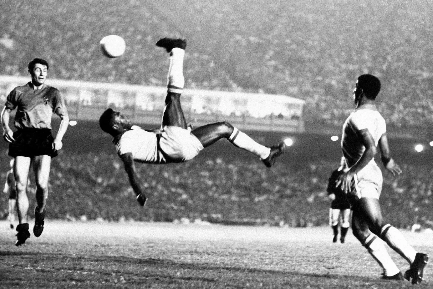 Meghalt Pelé, a 20. század legnagyobb futballistája