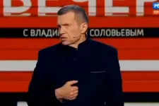 Az orosz köztévén épp azzal nyugtatják a nézőket, hogy a halál csak egy állomás, úgyis elkerülhetetlen