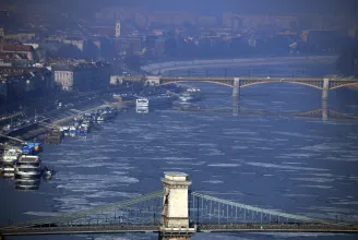 Kitiltaná a robogókat Budapest belvárosából a Levegő Munkacsoport