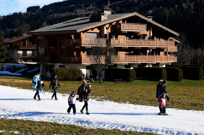 Nincs elég hó, sok európai síparadicsomban csak kocognak a turisták