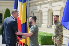 Klaus Iohannis a nagy felháborodást okozó kisebbségi törvényről beszélt Zelenszkijjel