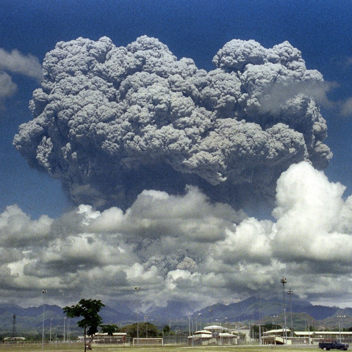 Egy cég elkezdett kén-dioxidot juttatni a levegőbe, hogy kiprovokálja a vitát róla