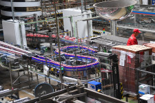 Nő a béremelések tempója, de közben egyre kevesebbet érnek a fizetések