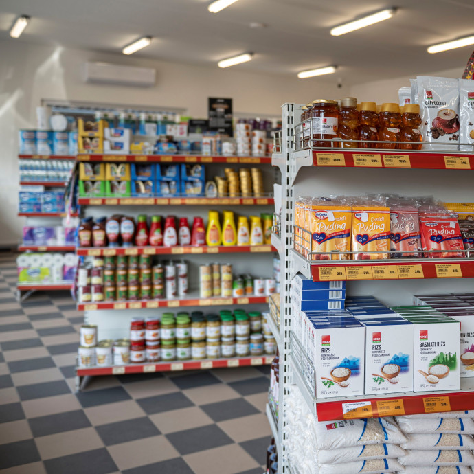 A magyar tulajdonú élelmiszerboltokat nyírja ki az ársapkás-inflációs környezet