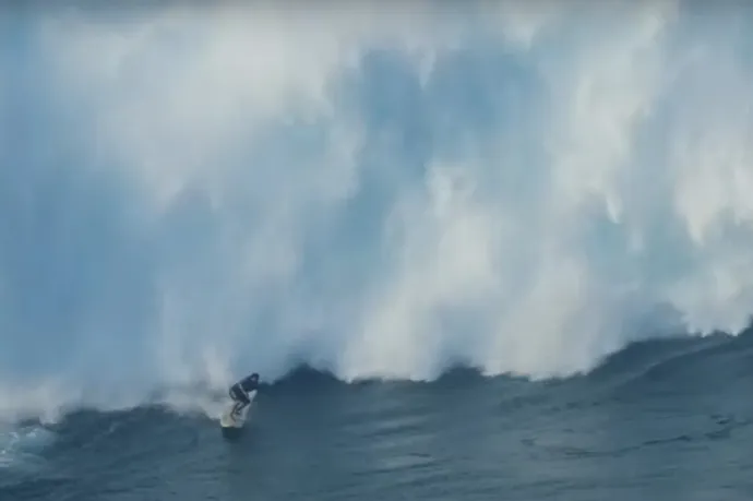 Nem bírt el a hullámokkal a legendás Nazaré-kanyonban, meghalt a híres brazil szörfös
