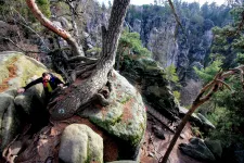 Porladó sziklák: Európa legbizarrabb sziklavárosa
