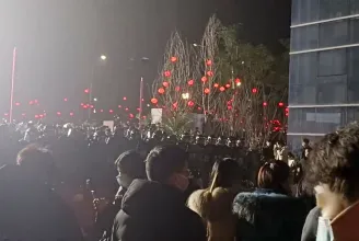Rendőrökkel csaptak össze egy kínai Covid-teszt-gyár dolgozói