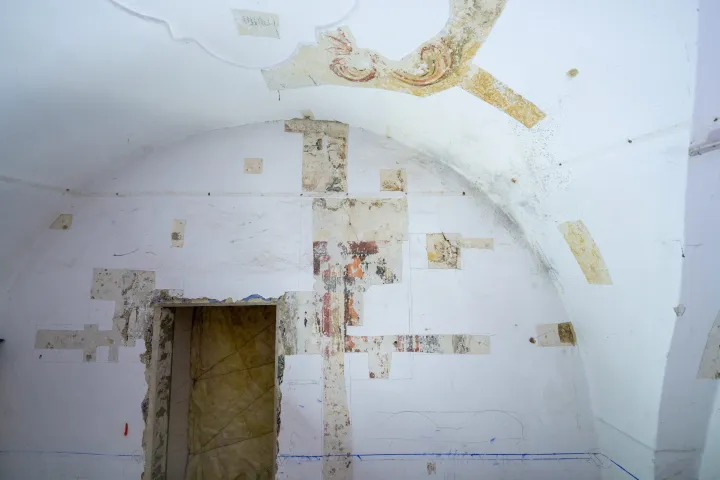 Reneszánsz falképeket fedeztek fel Kolozsváron