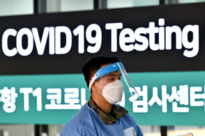 Nyugati vakcinát kínál ügyfeleinek egy kínai állami bank, ha félmillió dollárnál többet kötnek le nála