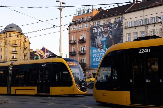 Lehet harcolni a homlokzatokat takaró óriásreklámok ellen, de csak a kormányhivatal szedetheti le őket