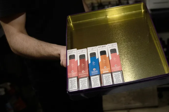 A maximális, majdnem 70 milliós bírságot kapta egy szlovák Elf Bar-kereskedő a magyar versenyhivataltól