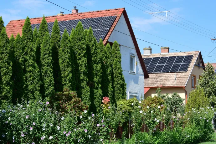 Idén várhatóan kétszer annyian akarnak napelemet telepíteni, mint amire a cégek képesek