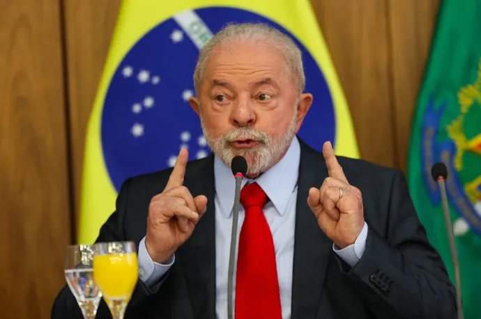 A brazil elnök szerint belülről engedték be a zavargókat az elnöki palotába