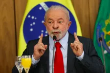 A brazil elnök szerint belülről engedték be a zavargókat az elnöki palotába