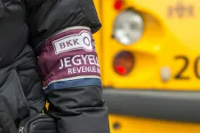 Civil ruhában csapnak le az ellenőrök, mert kifogyott a BKK a munkaruhákból