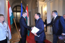 Éppen 25 éve tart az Orbán-Gyurcsány-korszak, és ez így is marad?